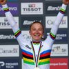 2つの勝ち方で世界一へ。Team Visma | Lease a Bikeから2人のU23世界王者が誕生