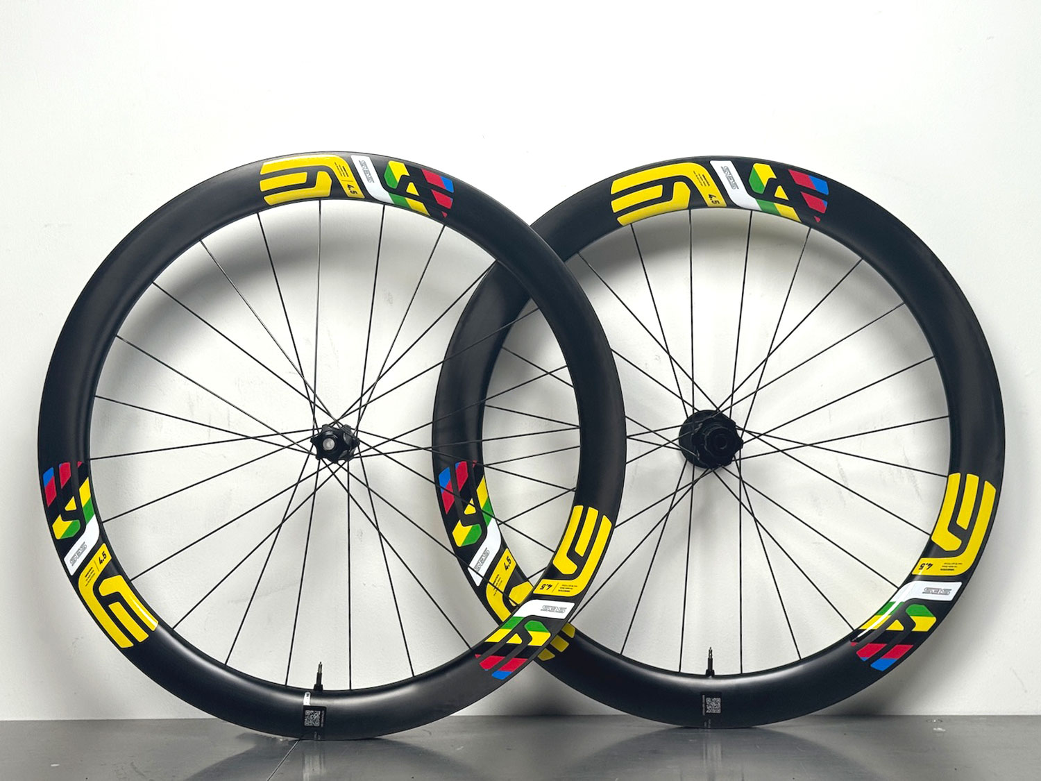 ENVE SES 4.5 マイヨジョーヌ仕様　エンヴィ ENVE SES 4.5 世界王者＆マイヨジョーヌカラー 限定入荷! | ENVE