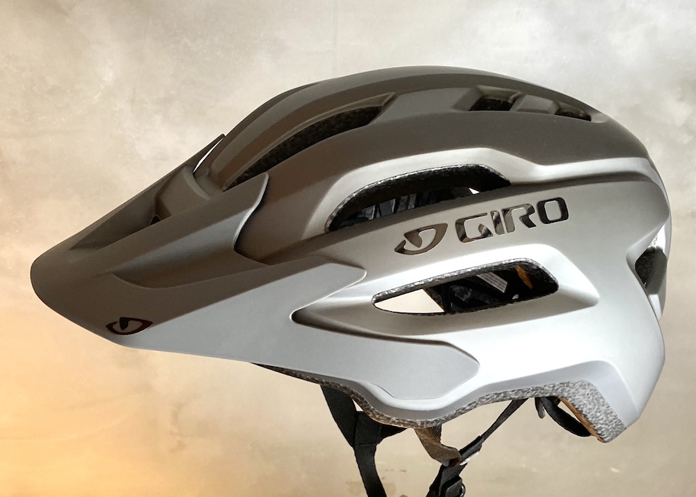 アメリカのトレイル系で一番売れている ヘルメット【FIXTURE2(フィクス