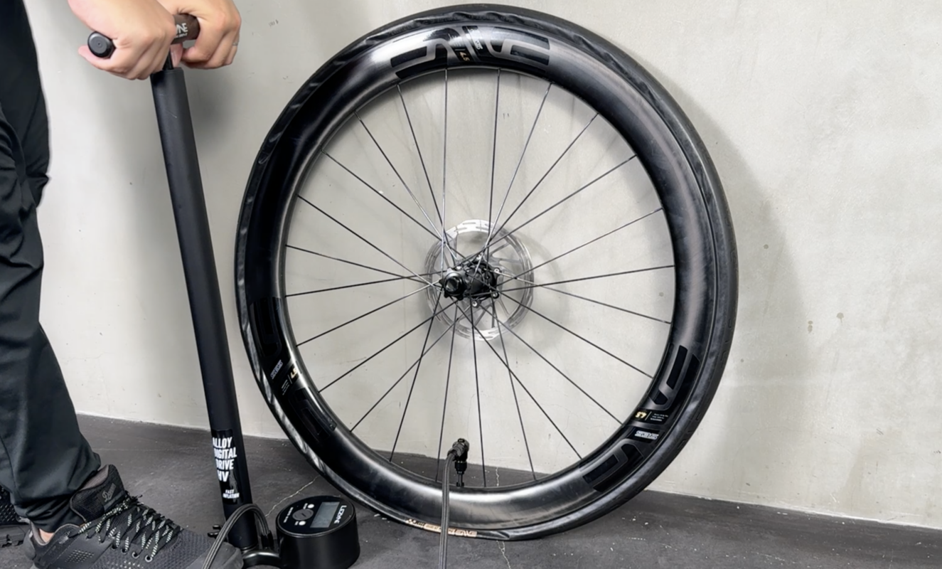 LEZYNEに【HV】シリーズ登場!!ロードバイクにハイボリュームフロア 