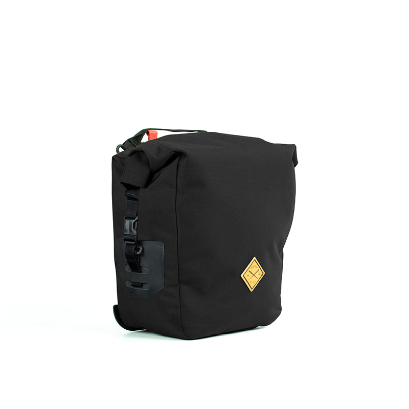 RESTRAP PANNIERパニア - RESTRAP リストラップ公式サイト