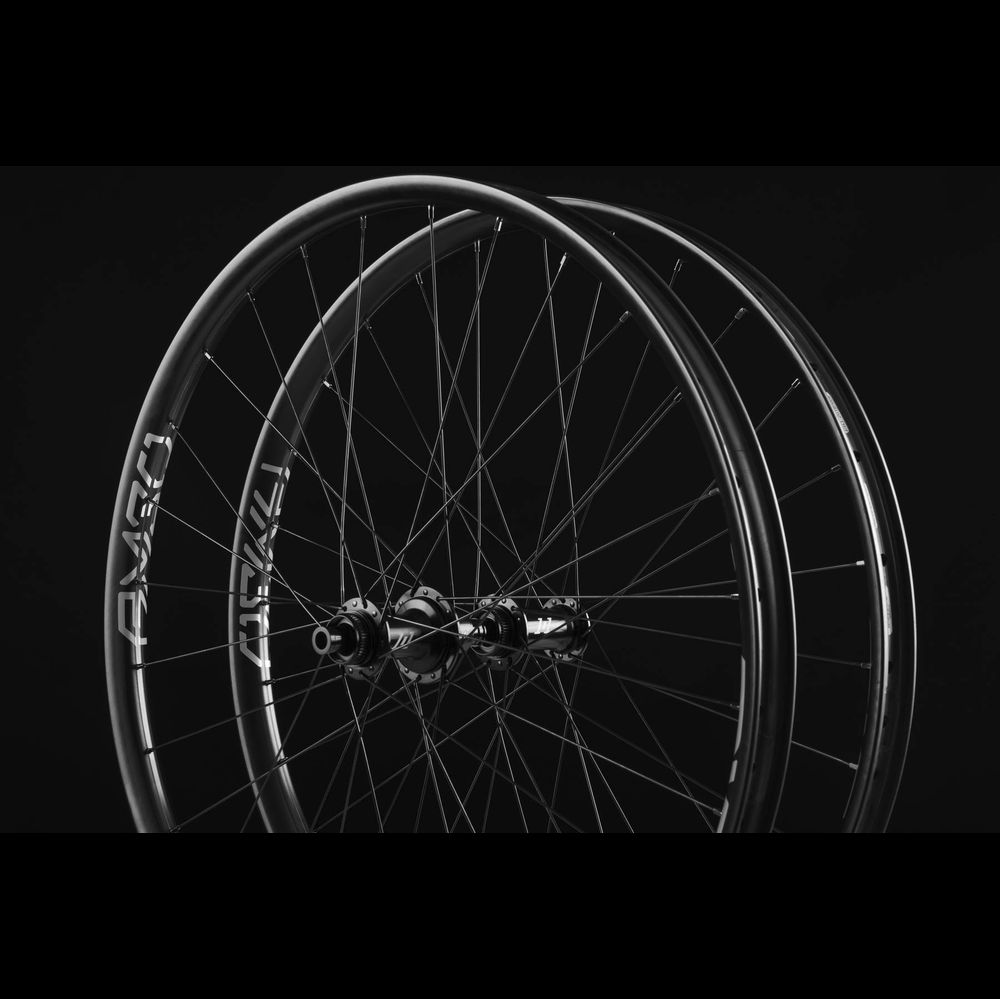 12-0561100388_cb73d5eb57eb44119cfe2931aab0bb48