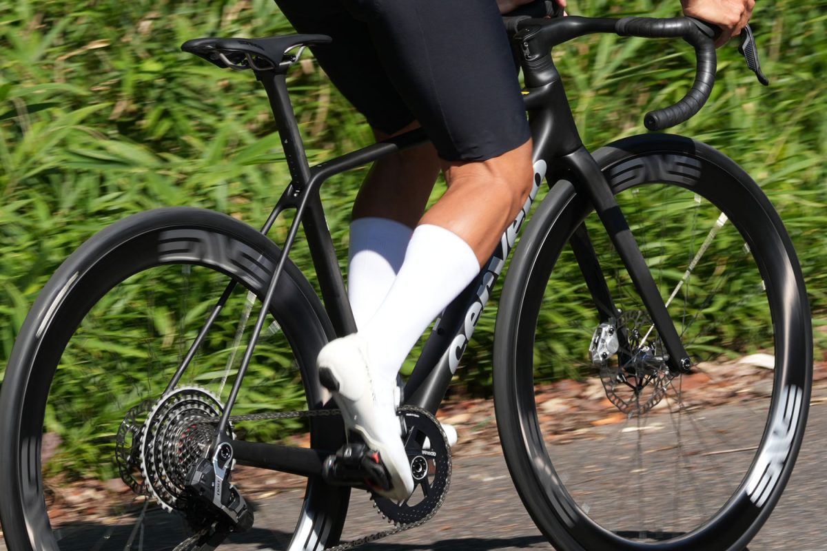 Cervélo R5 解体新書 01/06