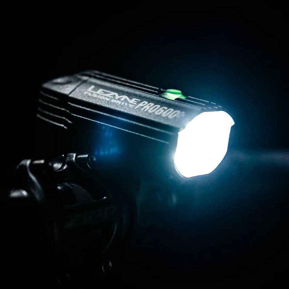 LEZYNE FUSION DRIVE PRO 600+フュージョンドライブ 600+最大600