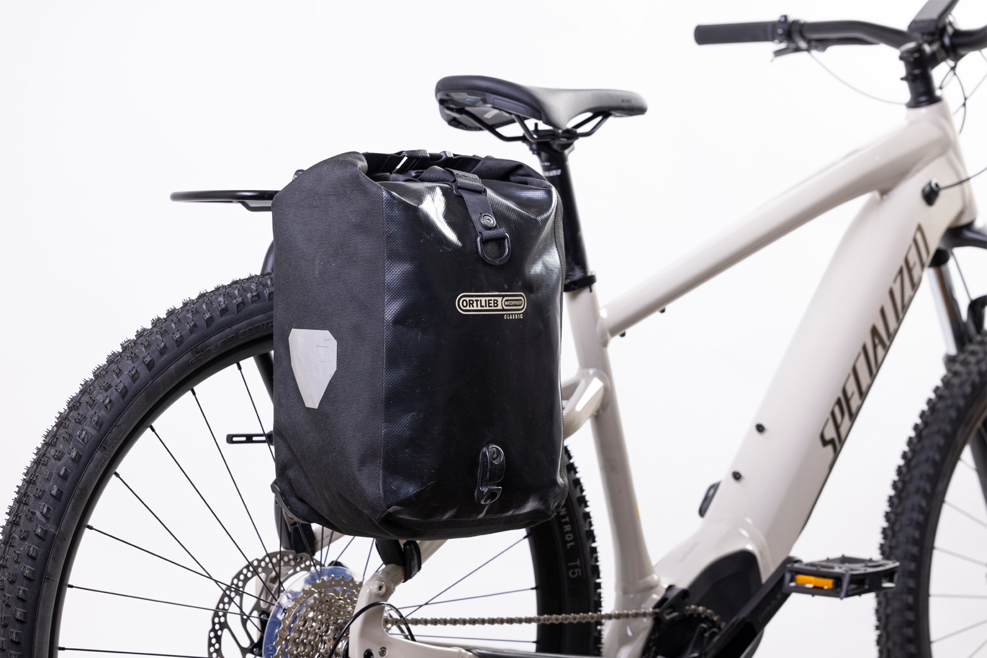 8_Aeroe-Spider-Pannier-Rack-With-Pannier_2000x