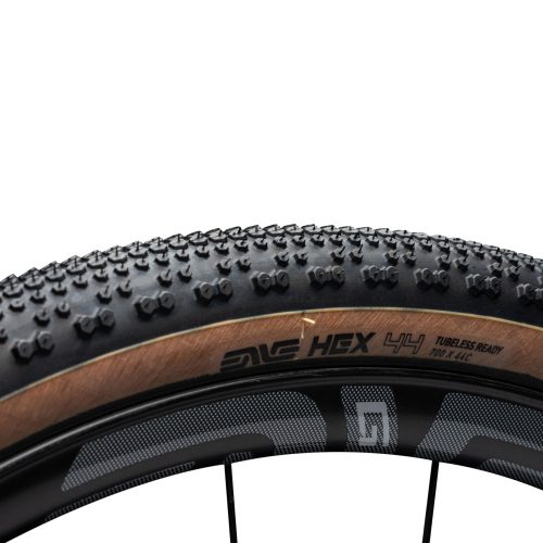 Alternative view of HEX Gravel Tires<h6>ヘックスグラベルタイヤ</h6>