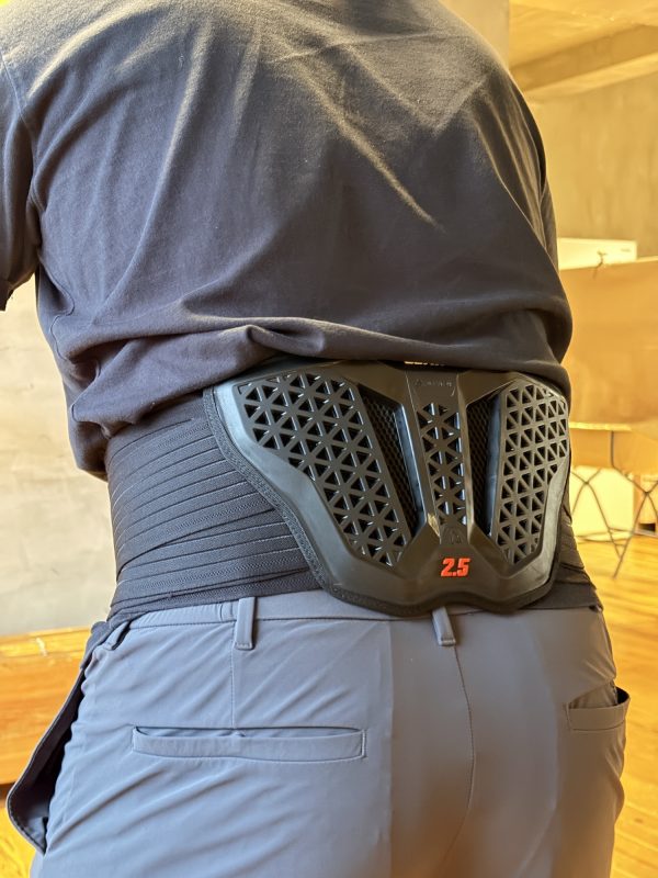 入荷告知】マウンテンバイクの安全性を劇的に変える「LEATT」のネック