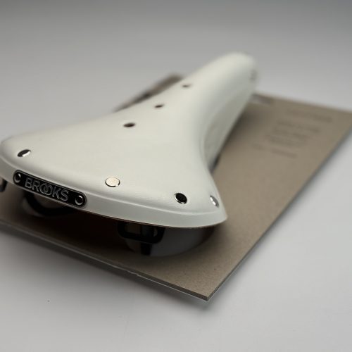 Alternative view of B17 WHITE