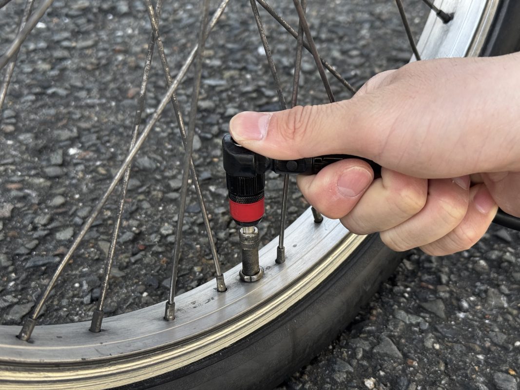 クリックバルブのノズルを装着