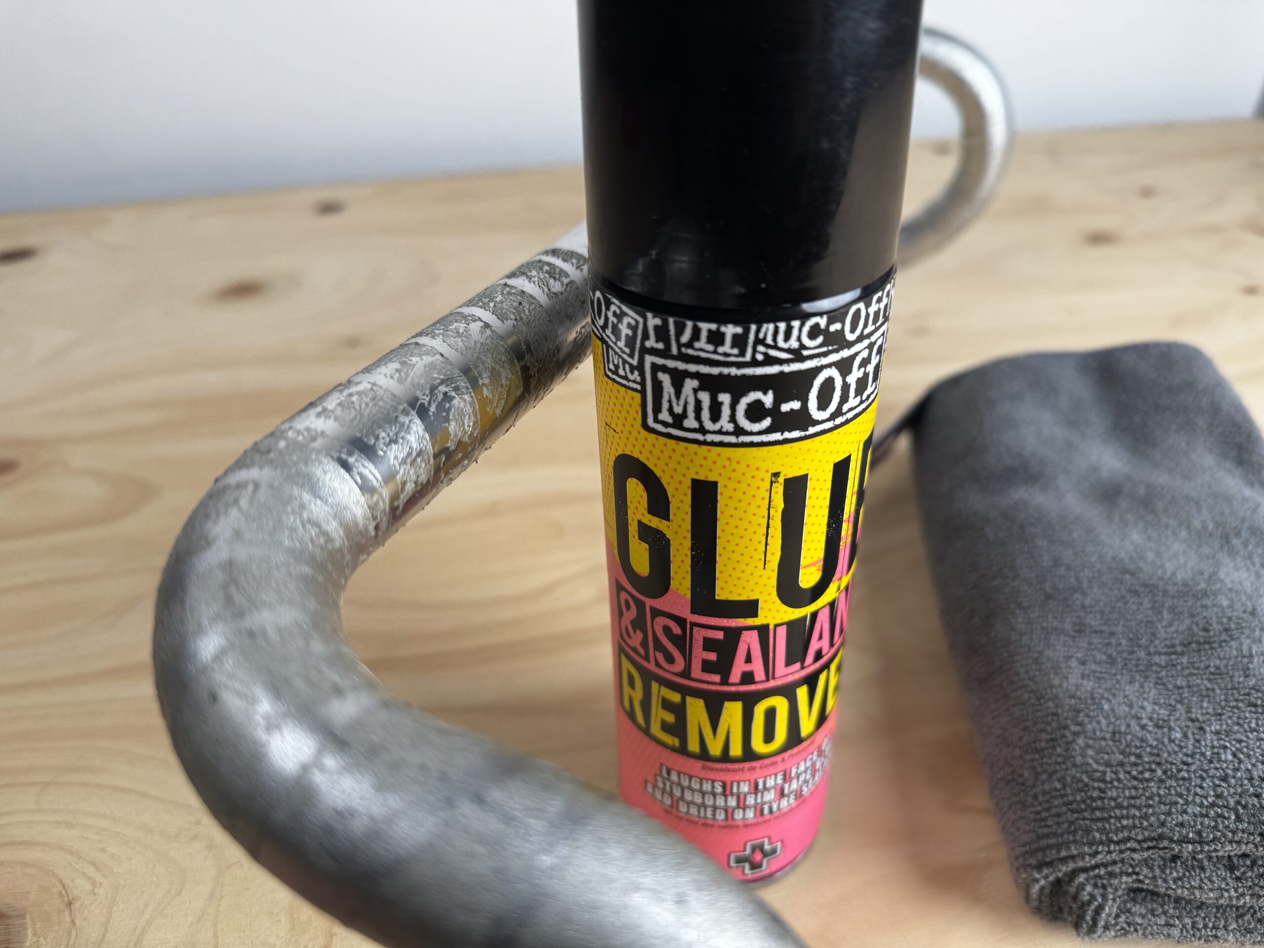 バーテープ交換にも効果的なGLUE&SEALANT REMOVER - ダイアテック