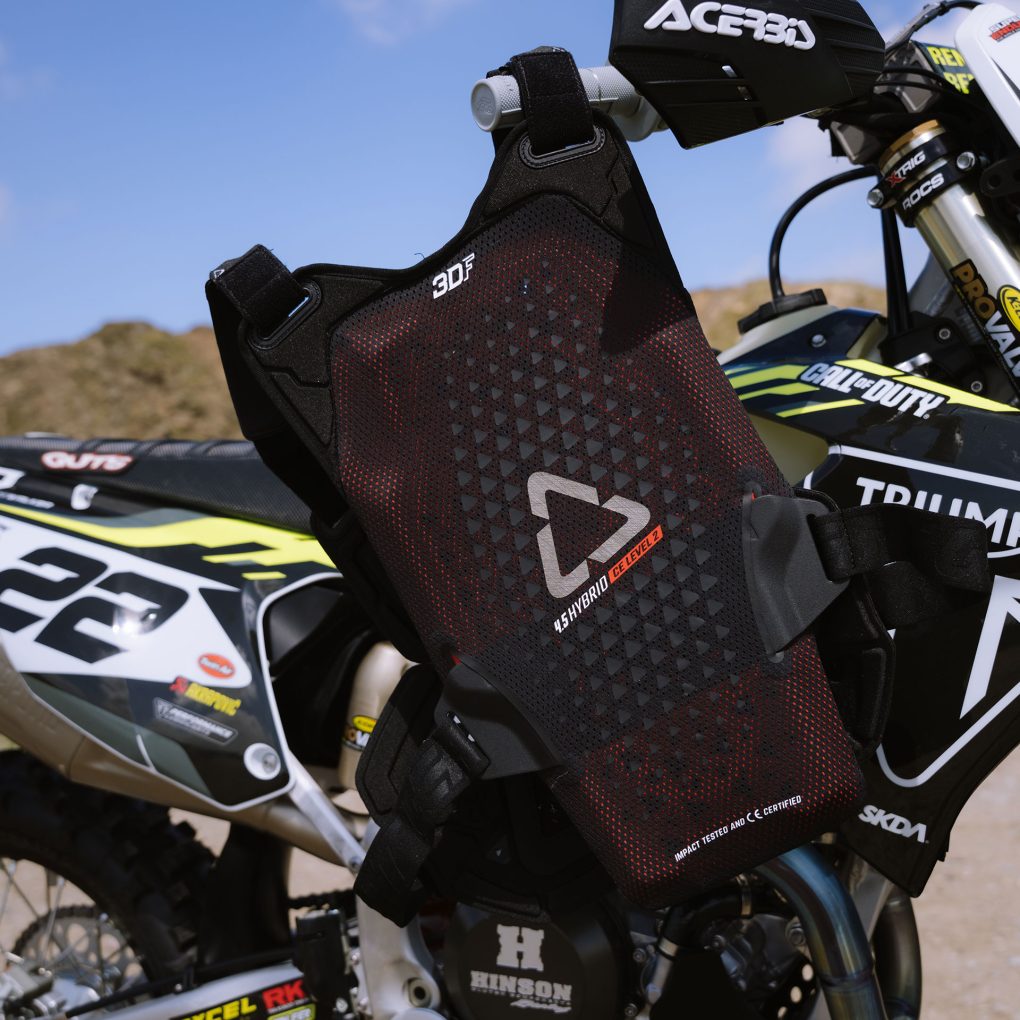 CHEST PROTECTOR 4.5 HYBRID - ダイアテックジャーナル