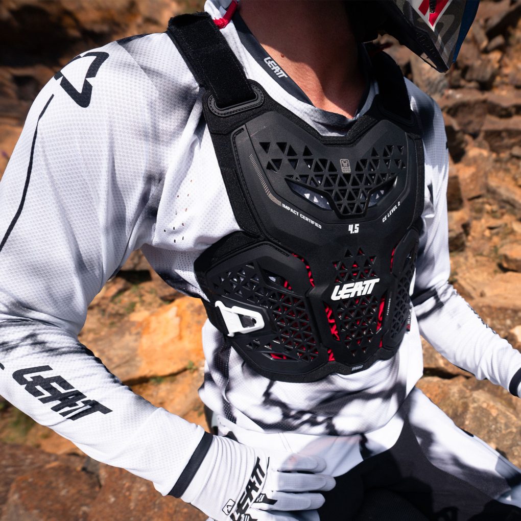 CHEST PROTECTOR 4.5 HYBRID - ダイアテックジャーナル