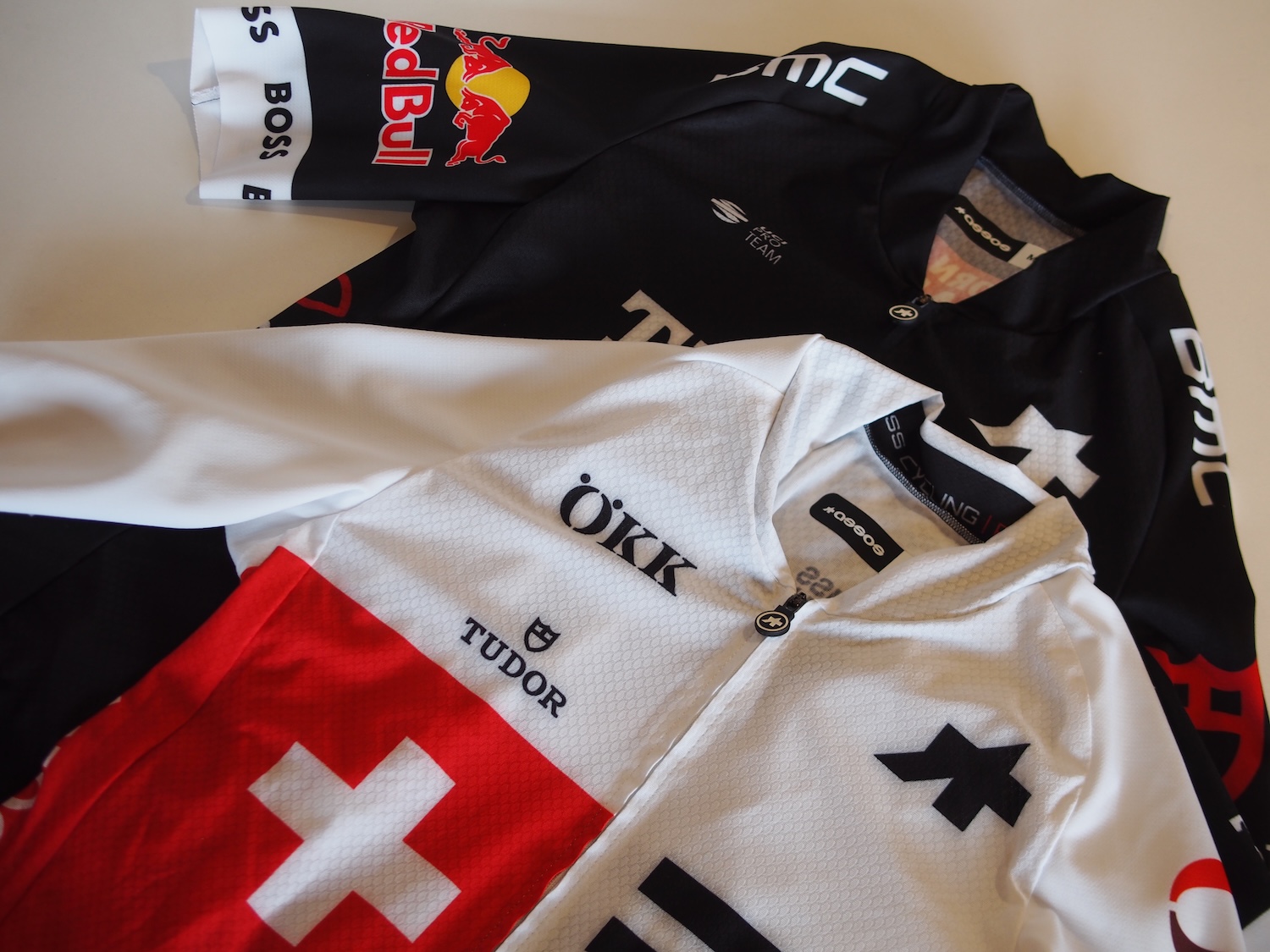 選手支給品 Tudor チューダープロサイクリング 非売品 チームロングTee TUDOR プロサイクリングチーム、プロサイクリングの世界へ大胆不敵な