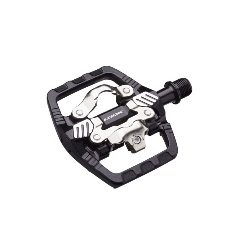 X-VENTURE +<h6>Xベンチャープラス</h6>は、シューズを確実に固定し、効率的なペダリングを実現するためにデザインされた、ブラックとシルバーのクリップレス・プラットフォーム自転車ペダルです。.