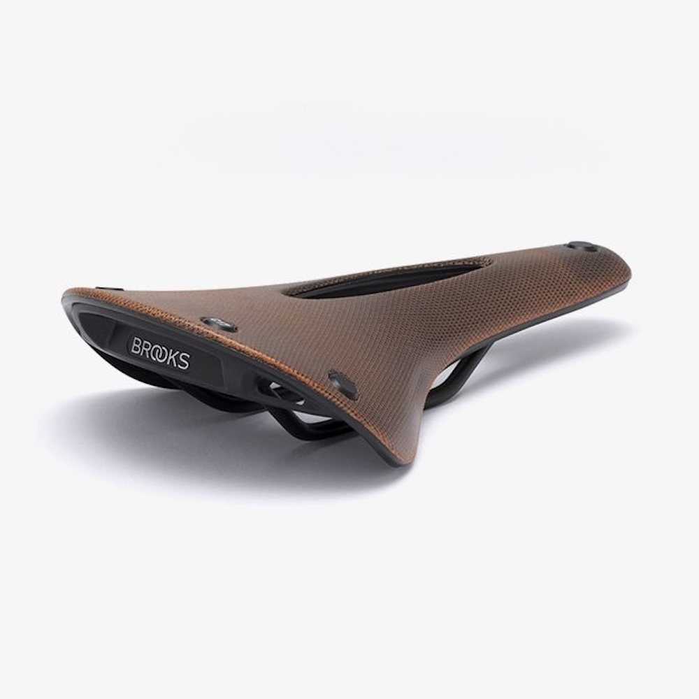 c17_carved_orange_cambium_saddle_3-4