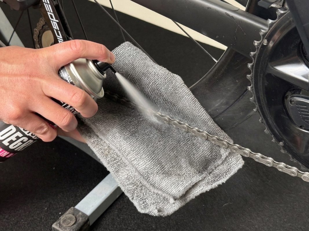 チェーンを洗浄