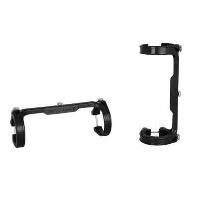 ケーン・クリークのブランドロゴをあしらった、グラベル・サスペンション用インバート・カーゴ・マウント・ボックスド・ブラケット2個（ブラック）。.