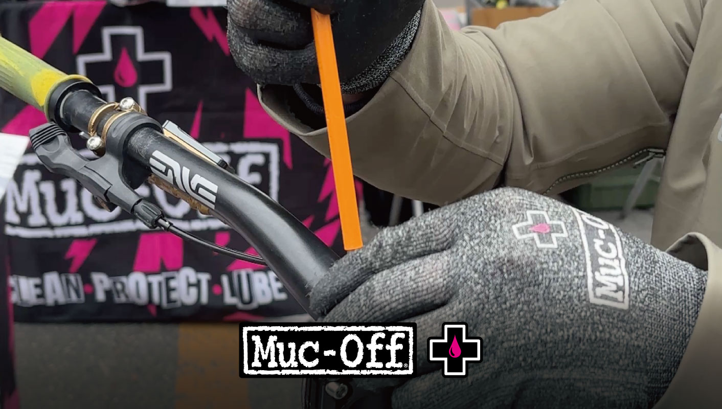 ごわつかない極薄グローブ！精密作業でも素手感覚「Muc-Off Mechanics