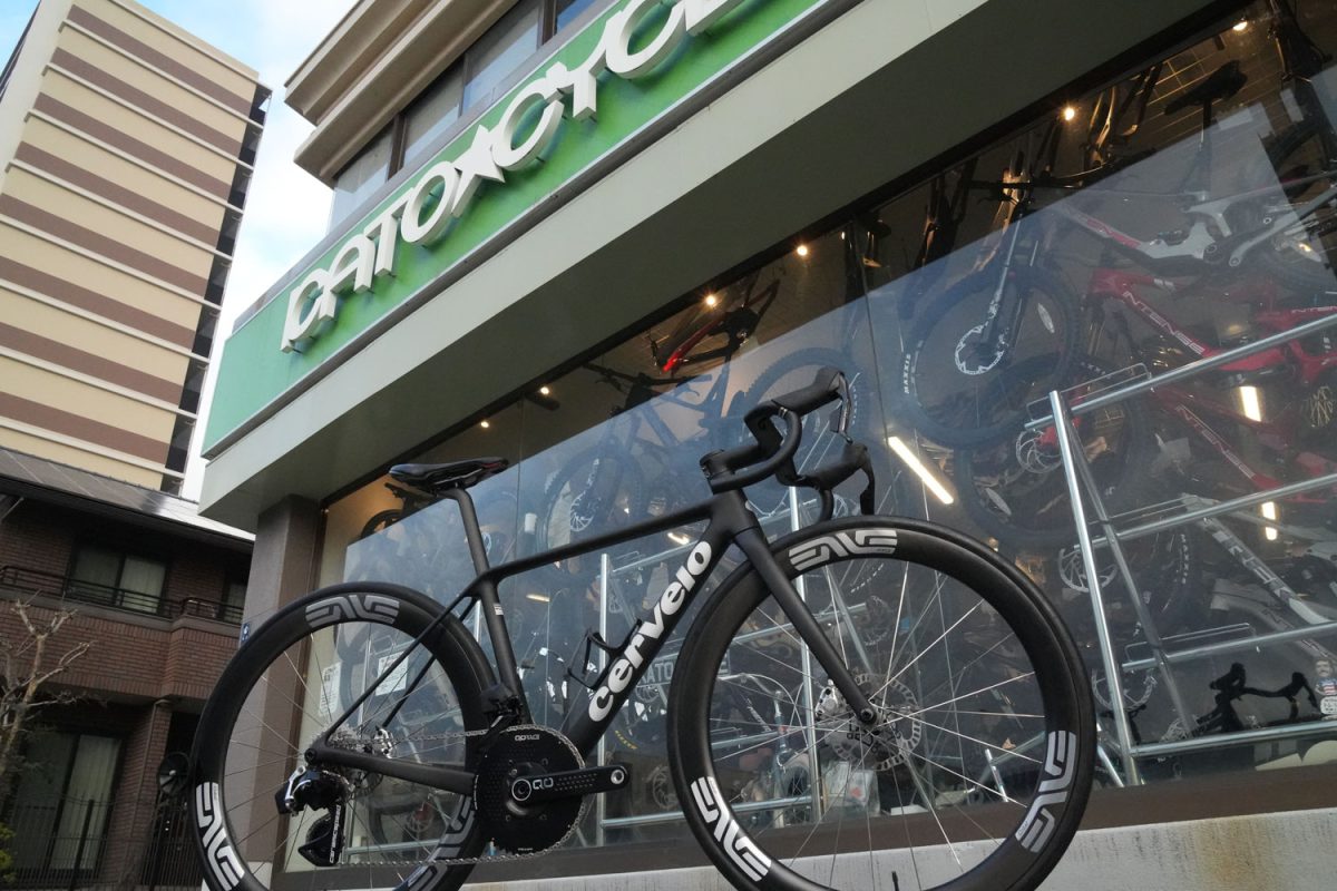Cervélo 速さの正解は、スペック表の外にある。 筧 五郎×カトーサイクル、R5への回答 【セレクト&組み立て編】