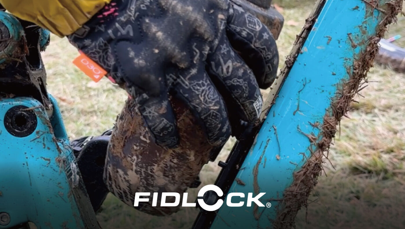 フルサスMTBでもボトルを取り付けられる！狭いフレームに最適な「FIDLOCK TWIST」